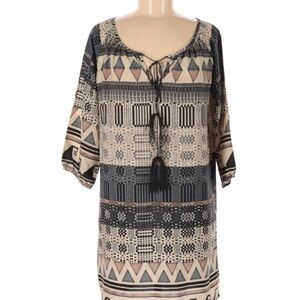 HUG SHIFT SCOOP NECKLINE LONG SLEEVE AZTEC DRESS